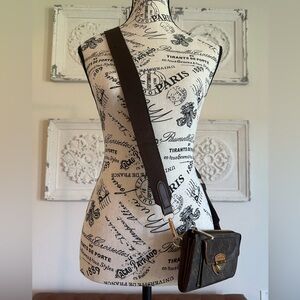 Authentic Louis Vuitton Astrid Wallet crossbody w/COA